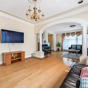 Homestay Luxurious Retreat - Private Bedroom In Shared House