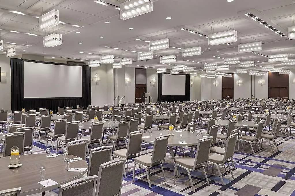 Hotel Hilton Toronto 4*,