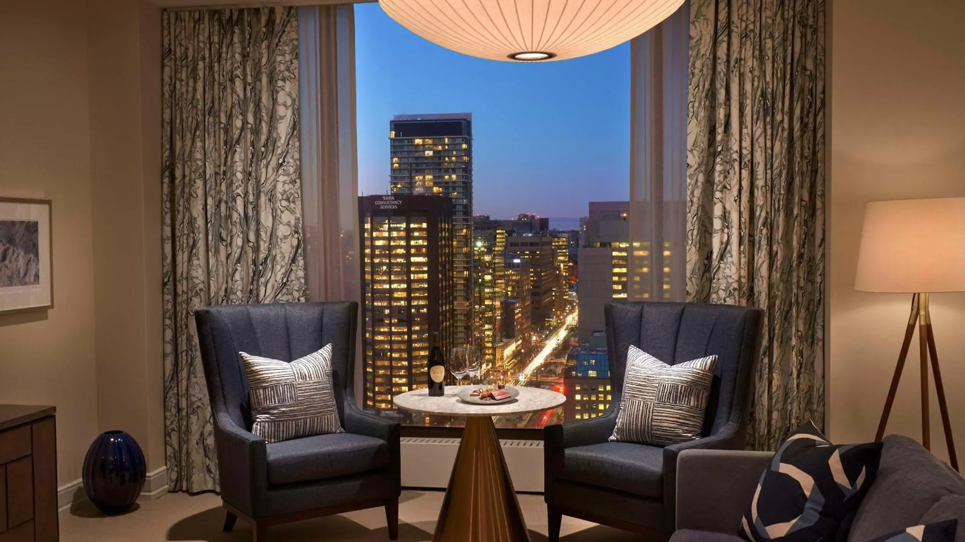 Hilton Toronto Hotel
